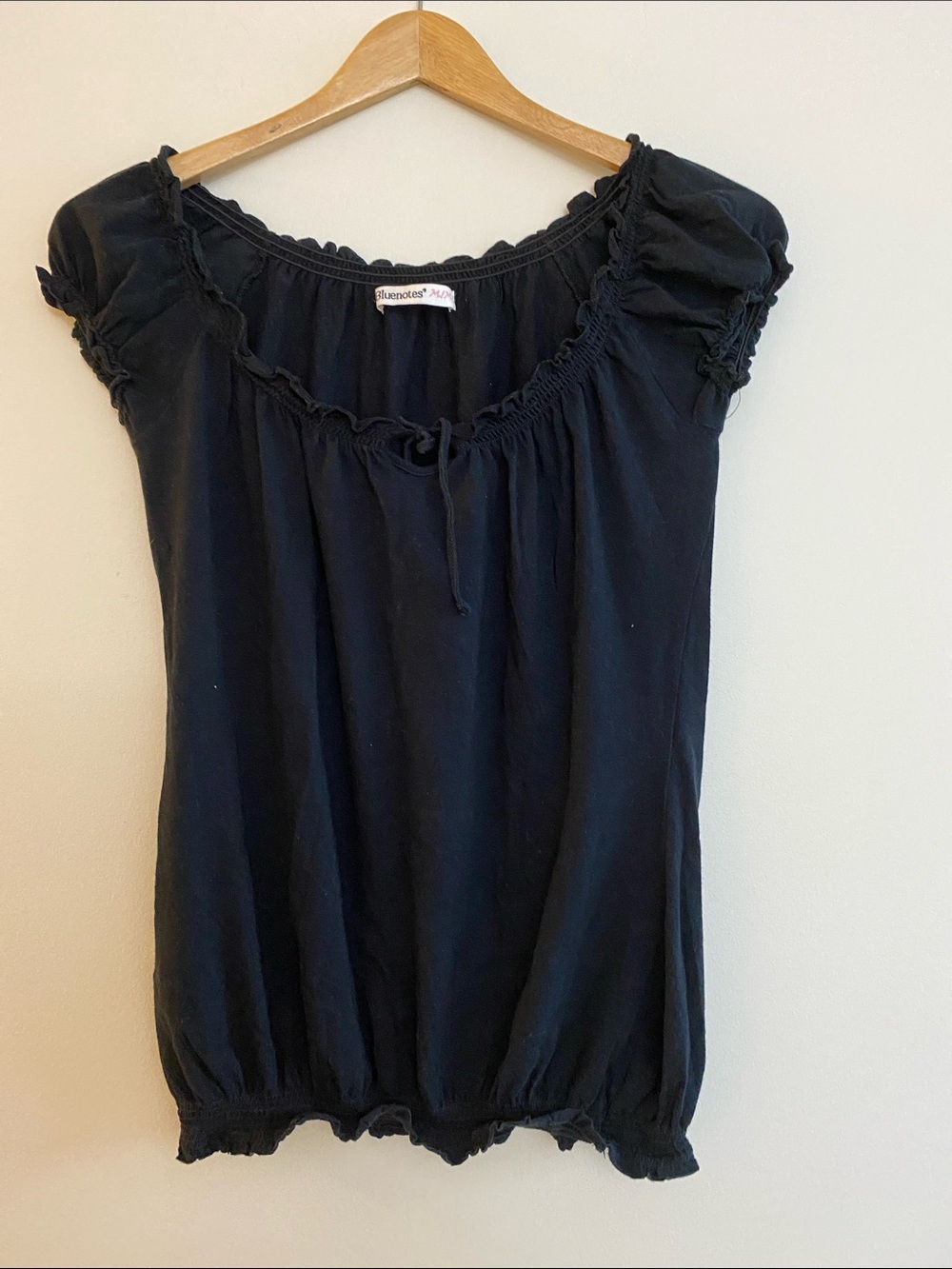 Bluenotes Black Short Puff Sleeve Peasant Top 🌸🌼3 for $12🌸🌼